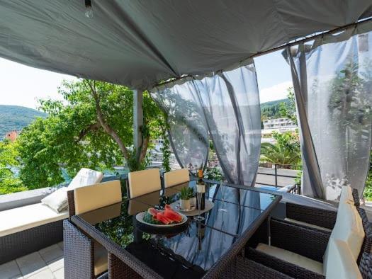 Apartmani Ella Rabac Exterior photo